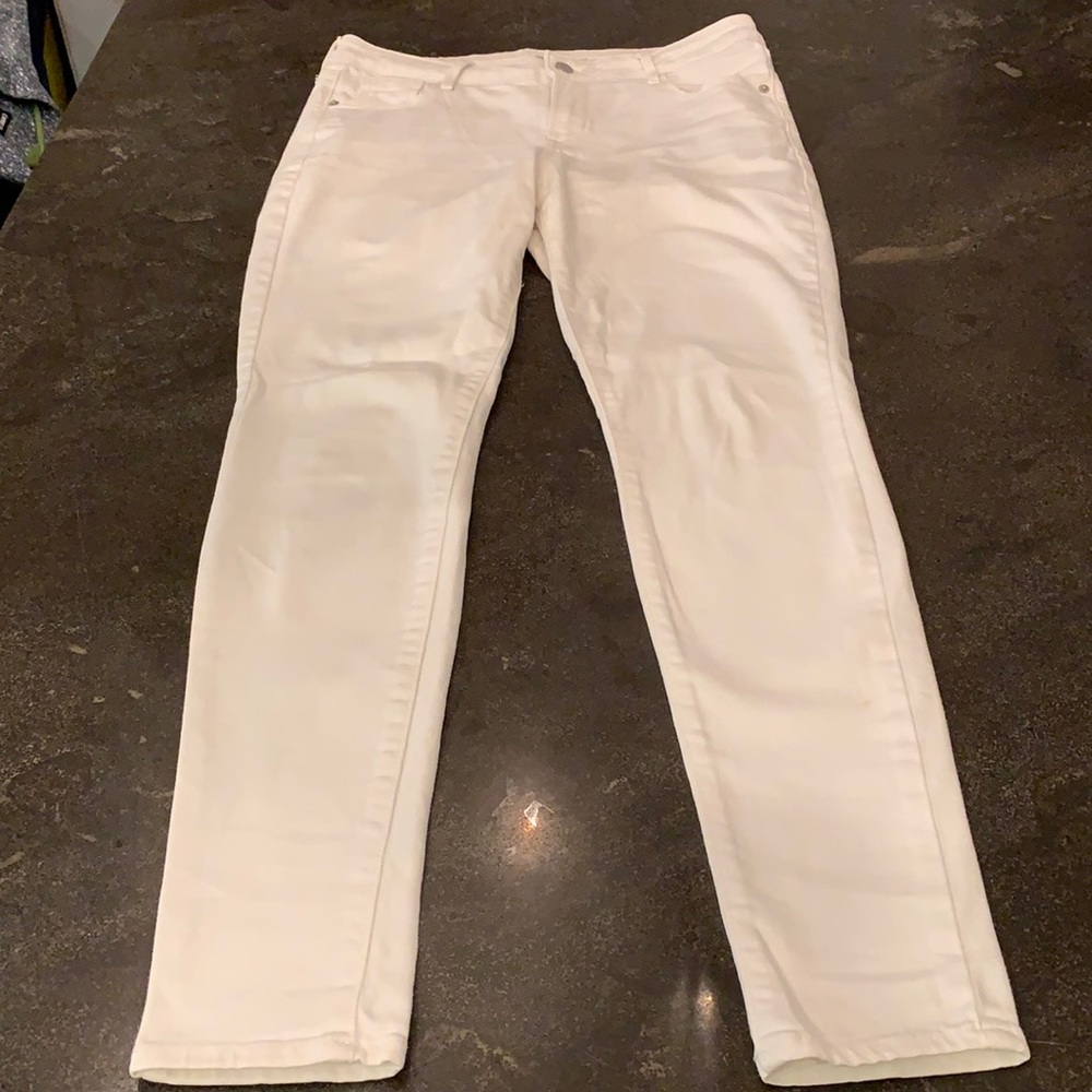 Old Navy Women’s Rockstar Super Skinny Size 4 White Jeggings